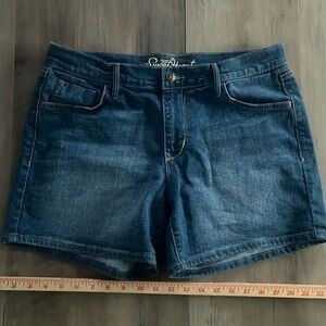 Womens 12 Old Navy The Sweetheart Denim Shorts 4 inch inseam excellent condition